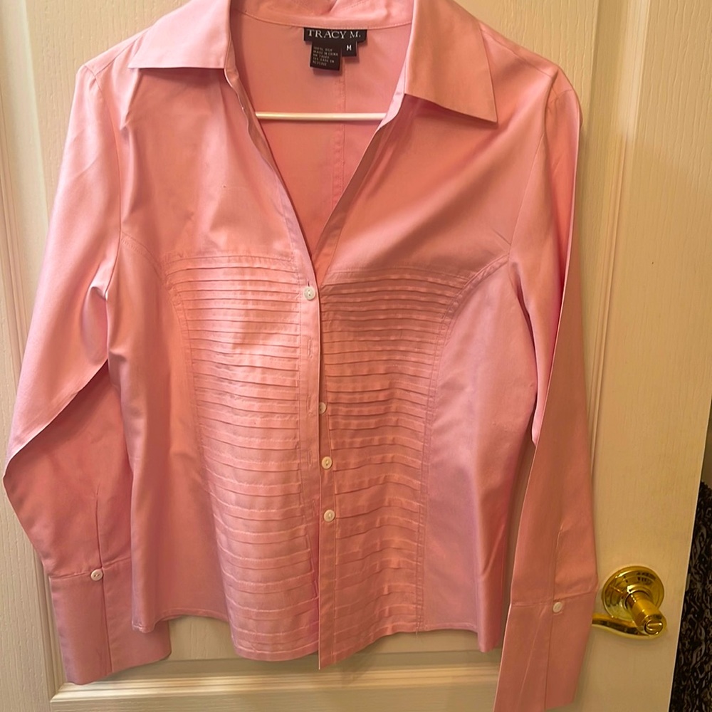 Gorgeous pale pink Tracy M blouse.  Worn 1x. 100% silk